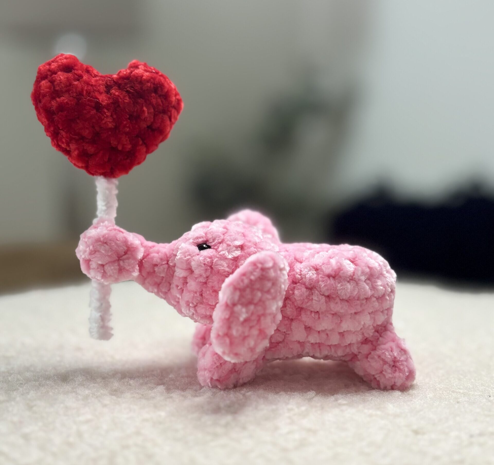 Free eLOVEphant crochet pattern